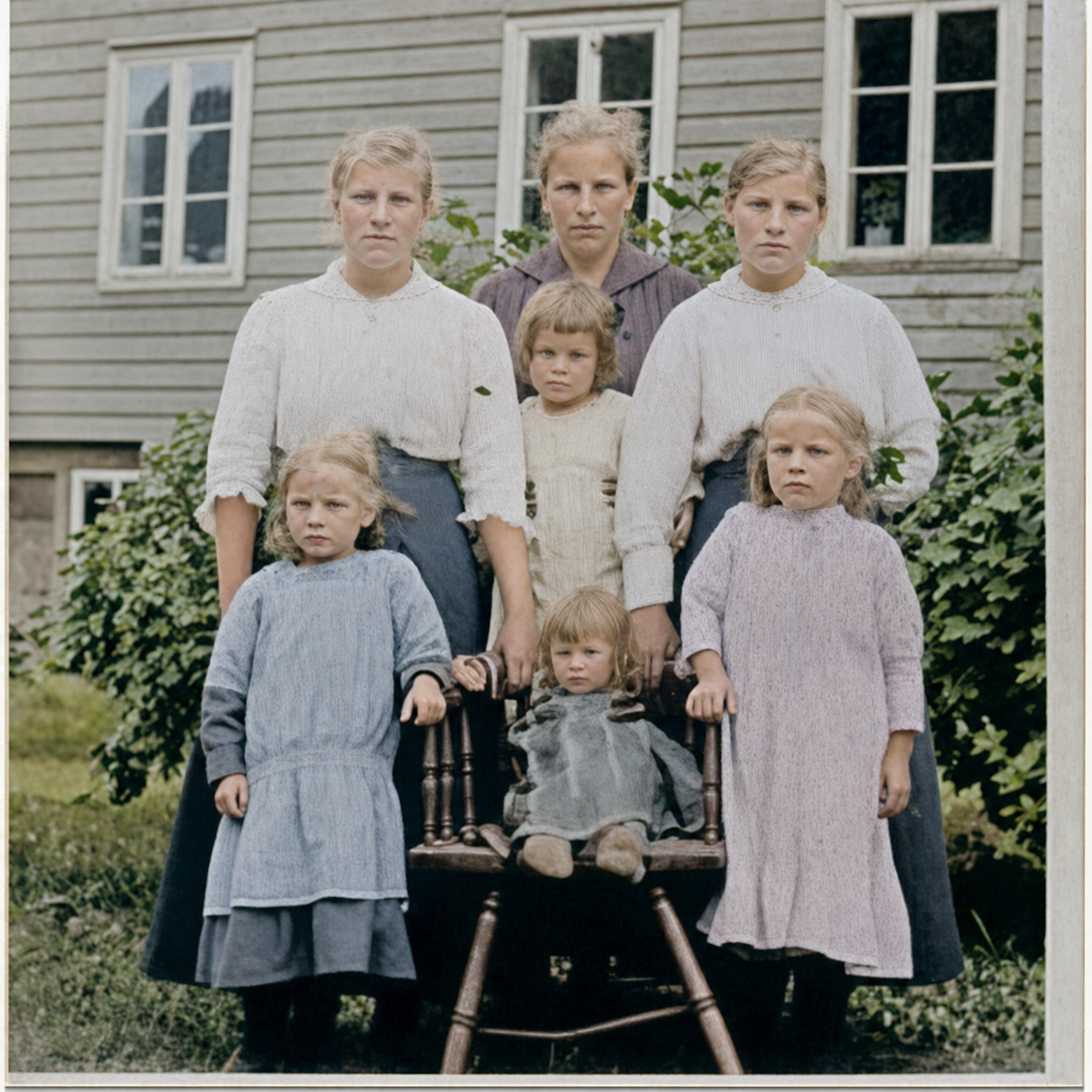 Sju søstre på Øvre Haugland, ca. 1921